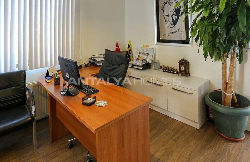 Well-maintained Turnkey Office in Antalya Lara District 15