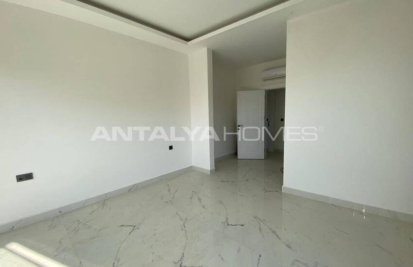 Luxe Villa Suitable for Citizenship with a Pool in Alanya 12