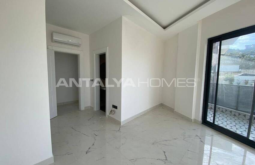 Luxe Villa Suitable for Citizenship with a Pool in Alanya 13