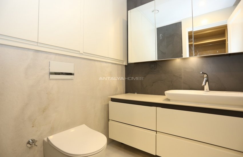 Spacious Apartments with Breathtaking Sea View in Konyaalti 31