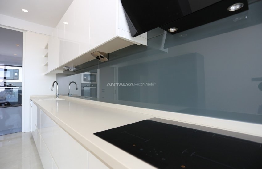 Spacious Apartments with Breathtaking Sea View in Konyaalti 25