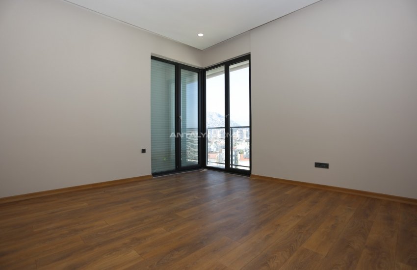 Spacious Apartments with Breathtaking Sea View in Konyaalti 27