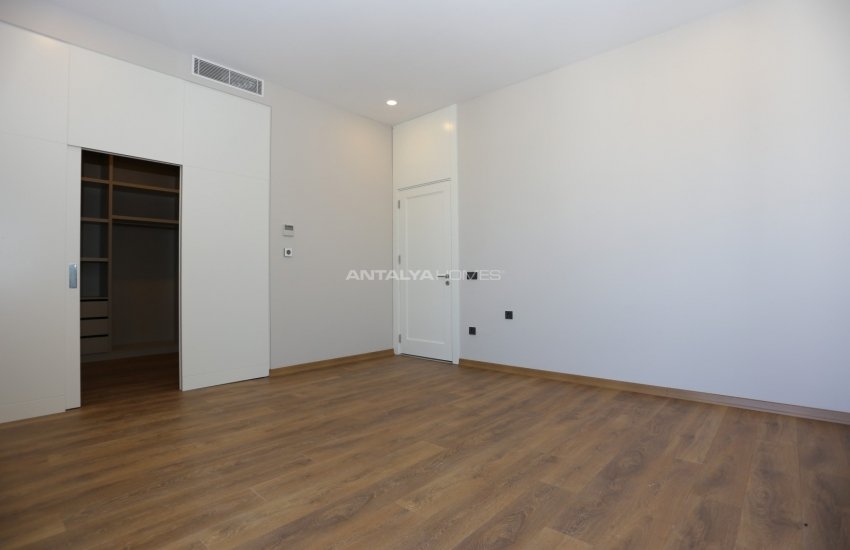 Spacious Apartments with Breathtaking Sea View in Konyaalti 29