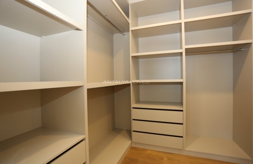 Spacious Apartments with Breathtaking Sea View in Konyaalti 30