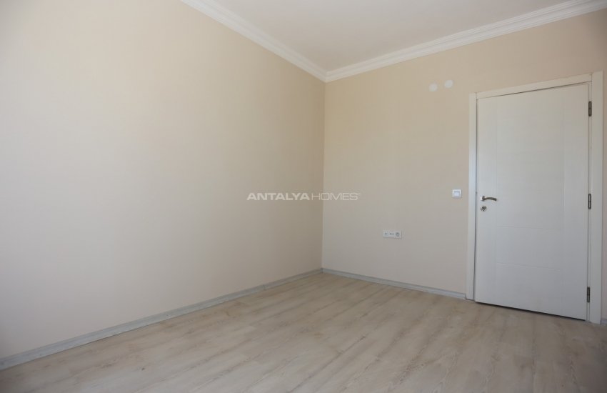 Key Ready 3+1 Apartments 1 Km From the Tram Station in Kepez 23
