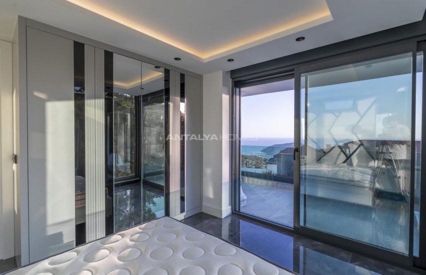 Contemporary Designed Villas with Sea and Castle Views in Alanya 9
