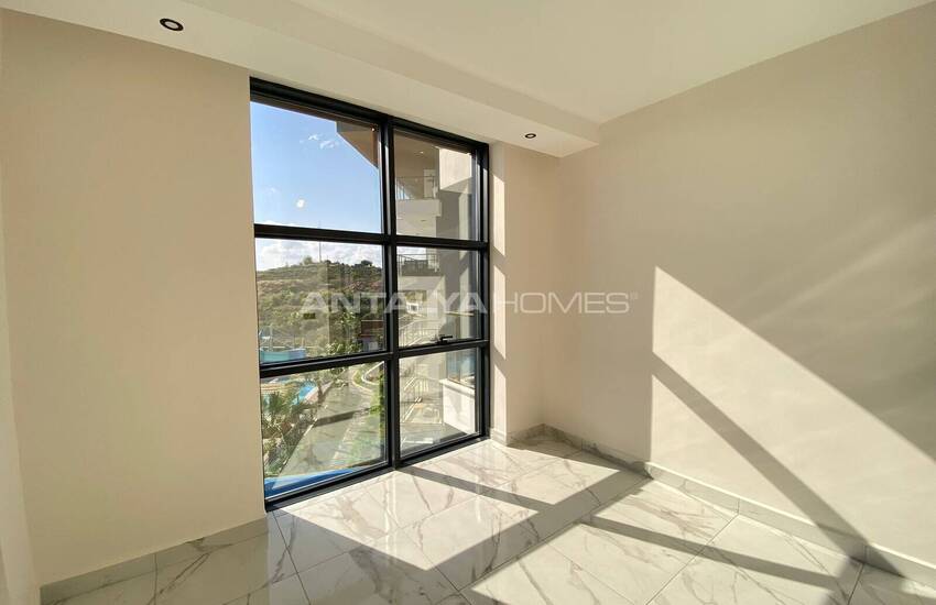 Flats in a Secure Complex with Swimming Pools in Kestel Alanya 20