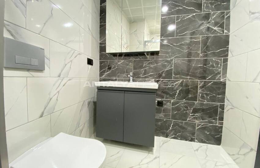 Flats in a Secure Complex with Swimming Pools in Kestel Alanya 23