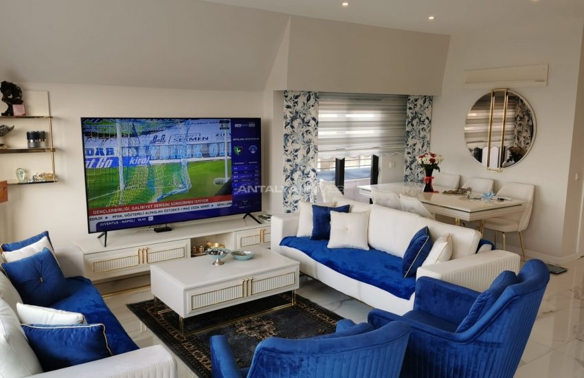 Centrally Located Apartment in a Complex in Alanya Carsi 3