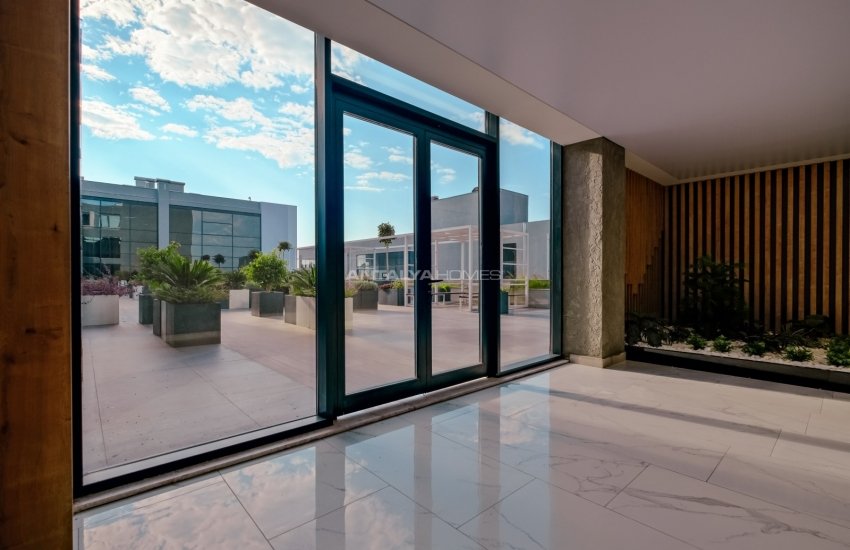 Brand New Home Offices Near Shopping Centers in Kepez 7