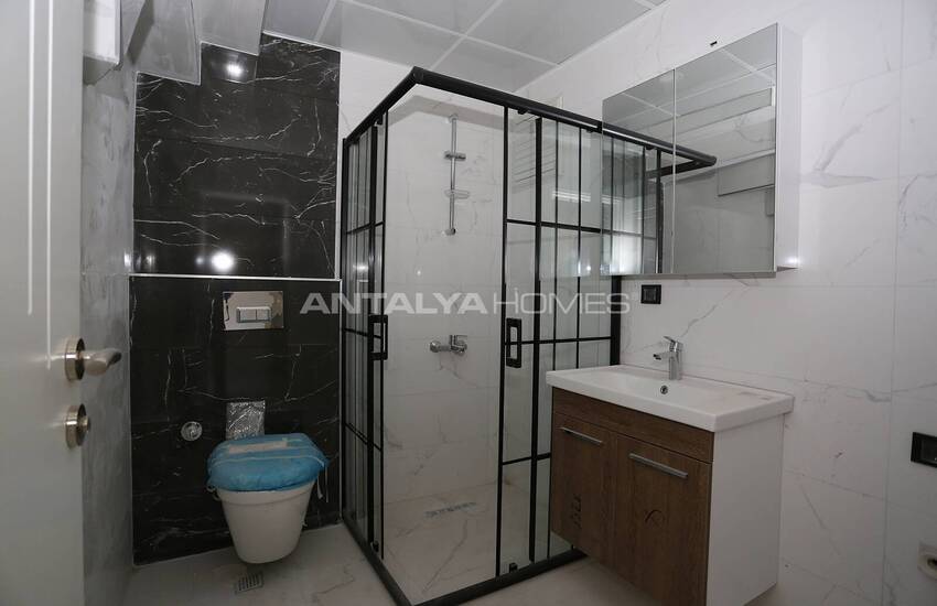 Comfortable and Chic Real Estate in Antalya City Center 30