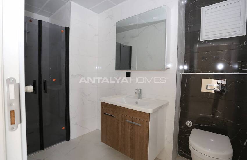 Comfortable and Chic Real Estate in Antalya City Center 31