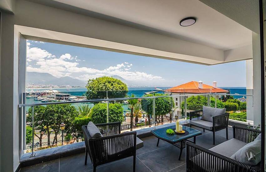 Contemporary Designed Chic Apartments in a Prime Location in Alanya