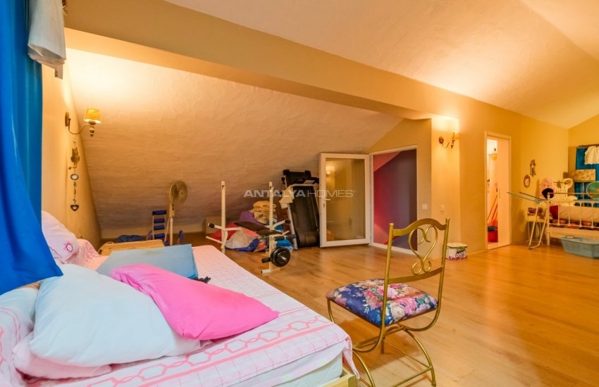 Specially-designed House with Garden in Antalya Aksu 48