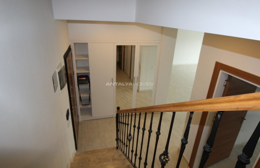 Belek'te Golf Sahalarına Yakın Merkezi Konumda Dubleks Daire 18