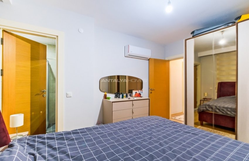 Properties in a Well-maintained Complex in Antalya Muratpasa 17