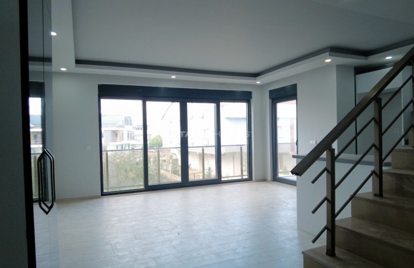 Homely and Comfortable Duplex Apartment in Antalya Guzeloba 5