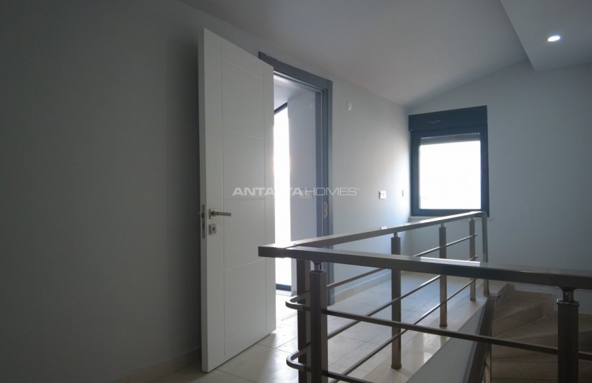 Homely and Comfortable Duplex Apartment in Antalya Guzeloba 16