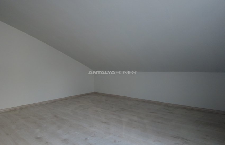 Homely and Comfortable Duplex Apartment in Antalya Guzeloba 17