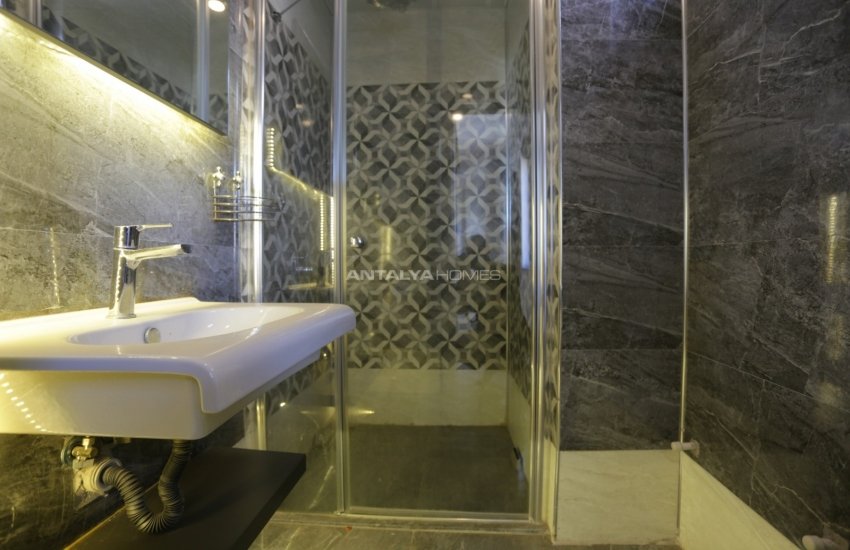 Panoramic View Chic Apartment in a Complex in Antalya Kepez 24