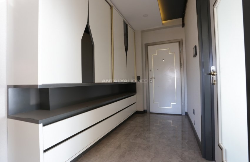 Panoramic View Chic Apartment in a Complex in Antalya Kepez 31