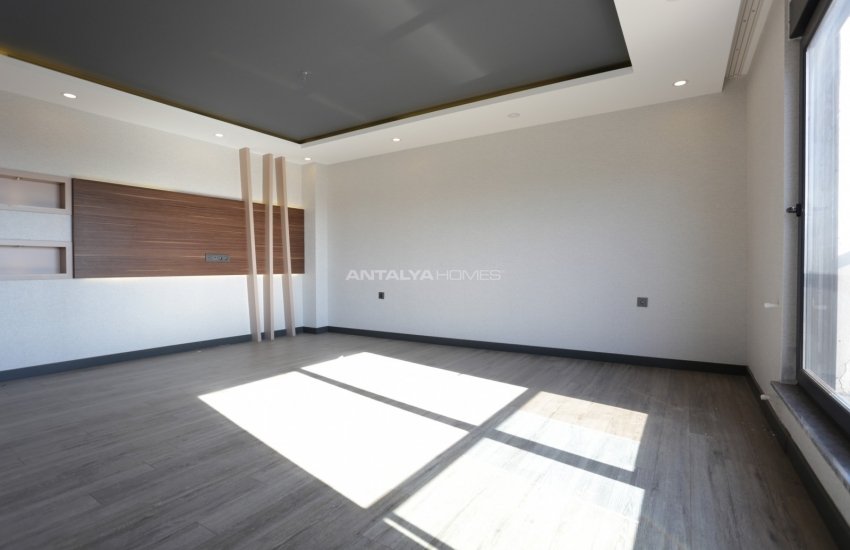 Panoramic View Chic Apartment in a Complex in Antalya Kepez 17