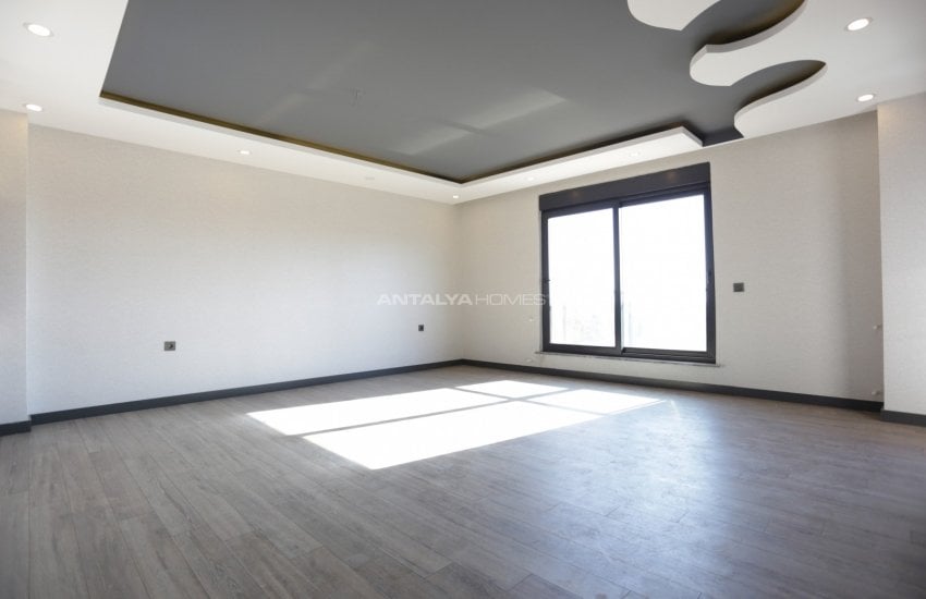 Panoramic View Chic Apartment in a Complex in Antalya Kepez 14