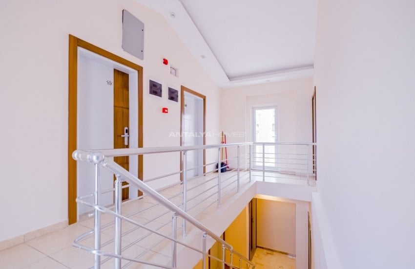 Sea View Aparthotel Close to the Airport in Muratpasa 9