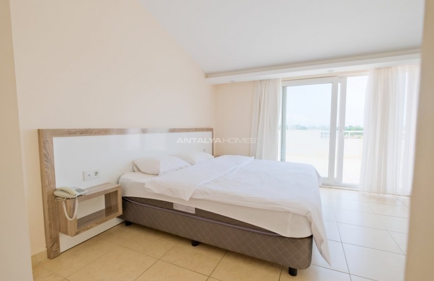 Sea View Aparthotel Close to the Airport in Muratpasa 5