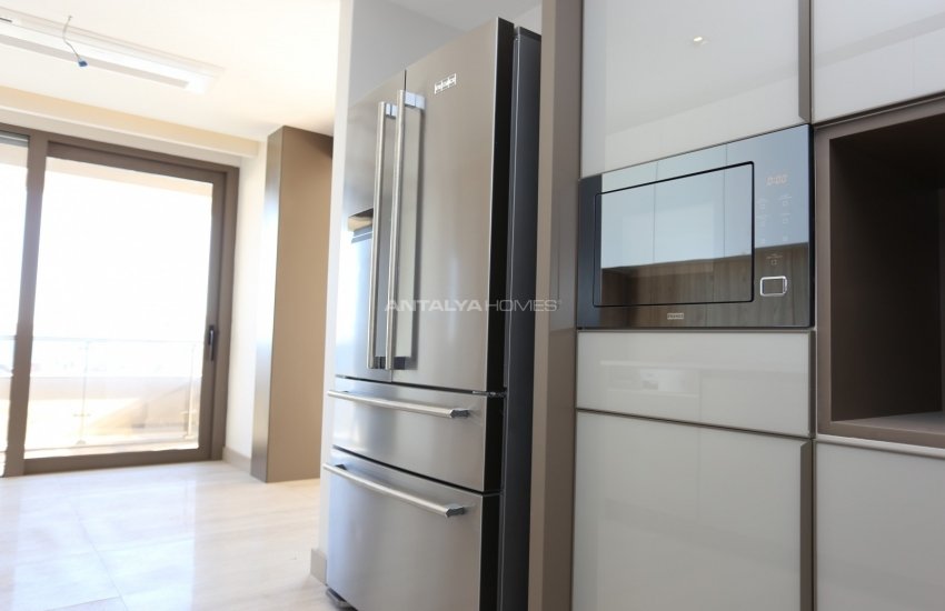 Flats with Sea and Mountain Views in Antalya Konyaalti 51