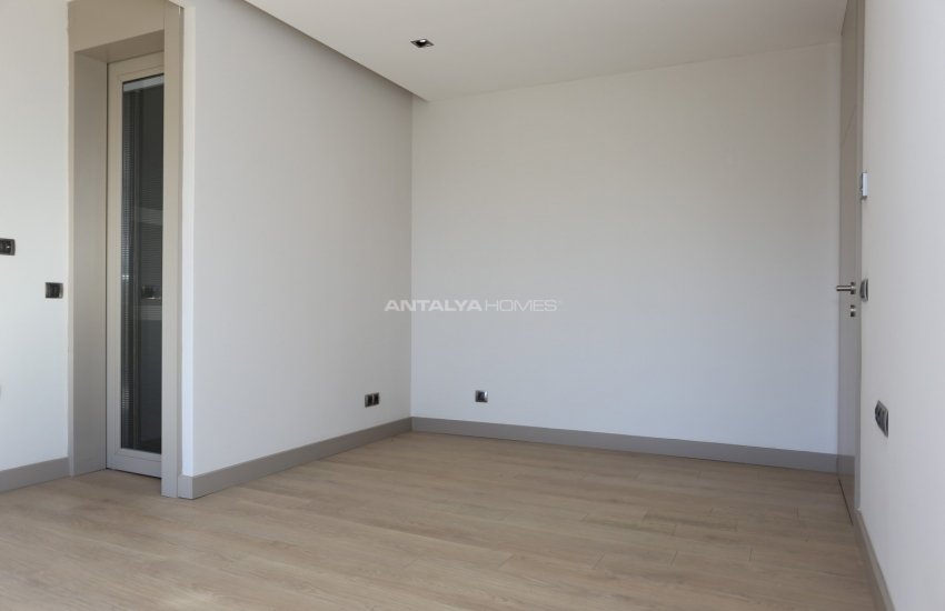 Flats with Sea and Mountain Views in Antalya Konyaalti 55