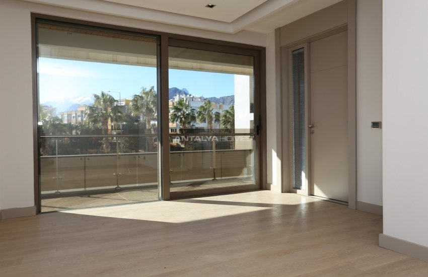 Flats with Sea and Mountain Views in Antalya Konyaalti 54