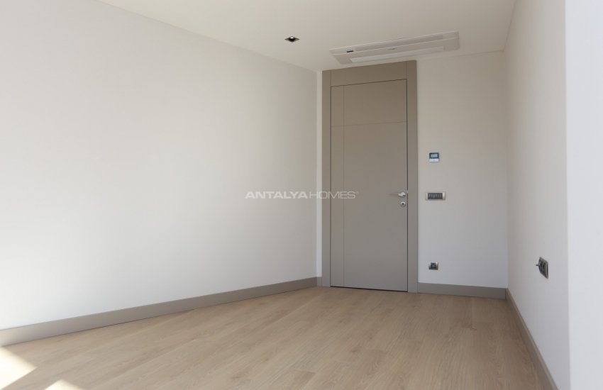 Flats with Sea and Mountain Views in Antalya Konyaalti 56