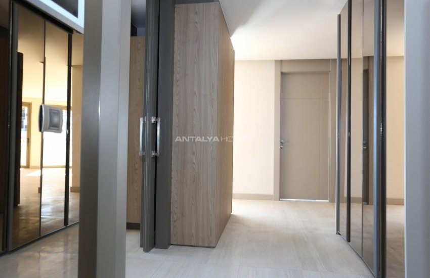 Flats with Sea and Mountain Views in Antalya Konyaalti 63