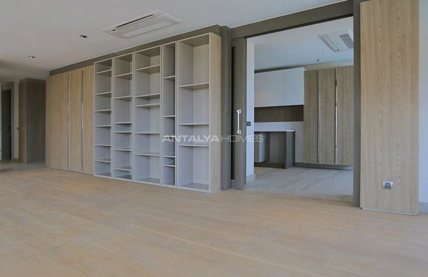 Flats with Sea and Mountain Views in Antalya Konyaalti 44