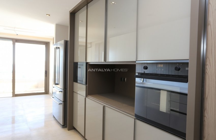 Flats with Sea and Mountain Views in Antalya Konyaalti 46