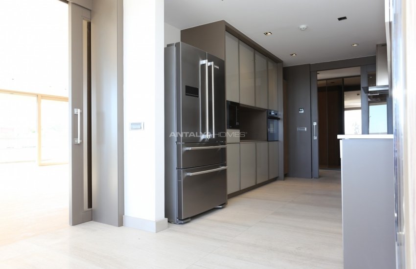 Flats with Sea and Mountain Views in Antalya Konyaalti 50