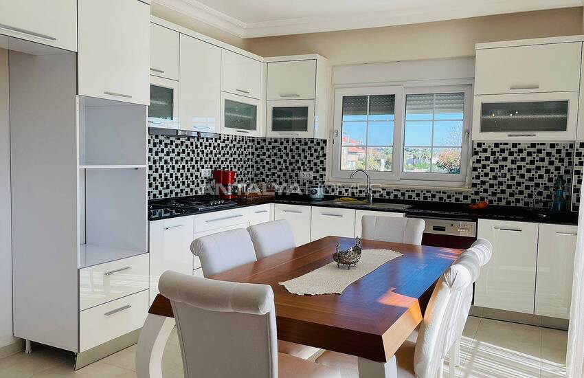 ویلای مستقل، نزدیک به دریا و تمامی امکانات در کمر 24