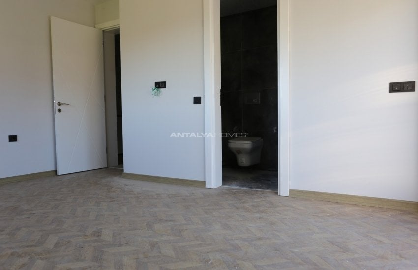 Stylish Flats in a Complex with Swimming Pool in Konyaalti 38