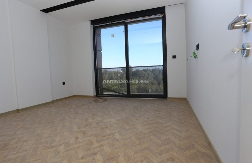 Stylish Flats in a Complex with Swimming Pool in Konyaalti 39