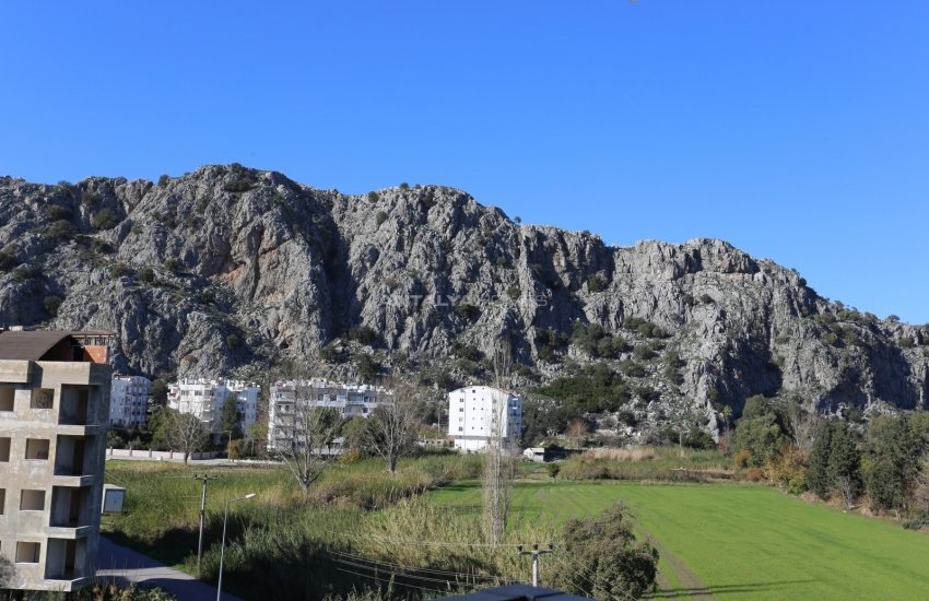 Stylish Flats in a Complex with Swimming Pool in Konyaalti 33