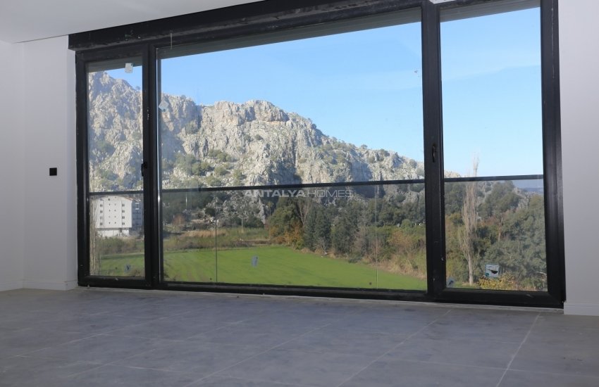 Stylish Flats in a Complex with Swimming Pool in Konyaalti 25