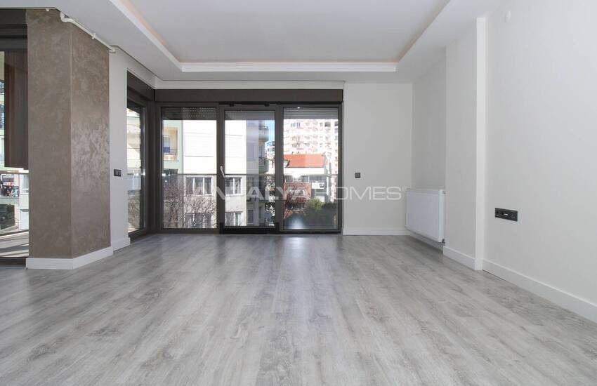 Yeşilbahçe’de Sosyal Olanaklara Yakın Lüks Daire 9