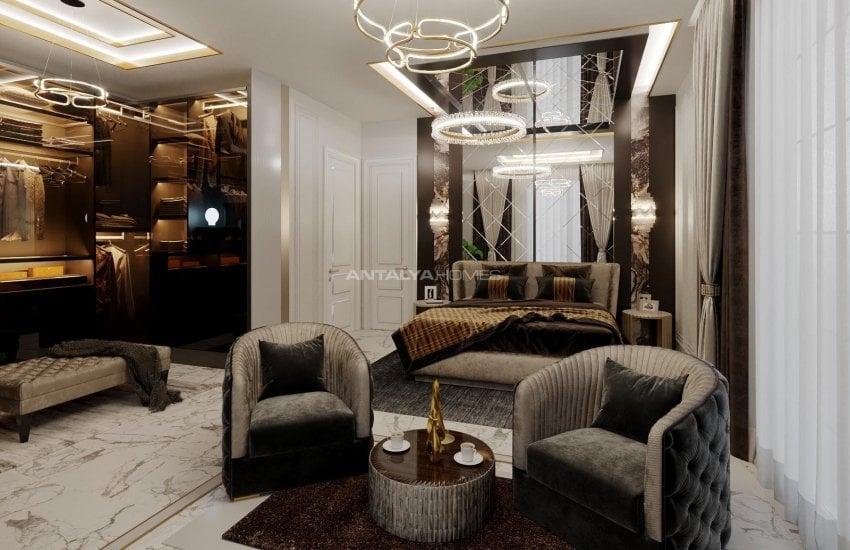 Alanya’da Deniz ve Kale Manzaralı Neoklasik Villa 21