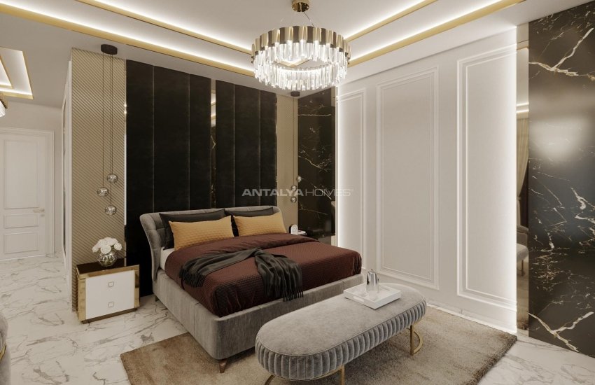 Alanya’da Deniz ve Kale Manzaralı Neoklasik Villa 16