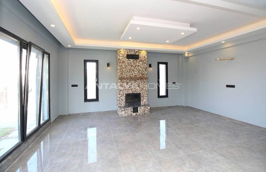 Antalya Belek'te Özel Bahçeli ve Havuzlu Modern Villalar 16