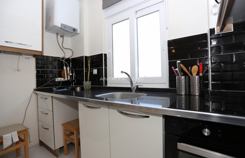 Well-maintained and Furnished Flat in Fevzi Cakmak Antalya 14