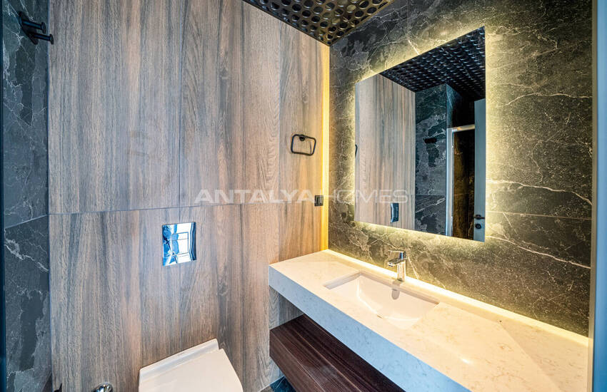 فلل فاخرة مع حديقة خاصة و إطلالة على البحر في ألانيا 23