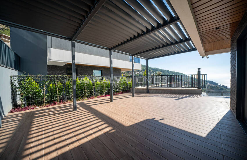 فلل فاخرة مع حديقة خاصة و إطلالة على البحر في ألانيا 25