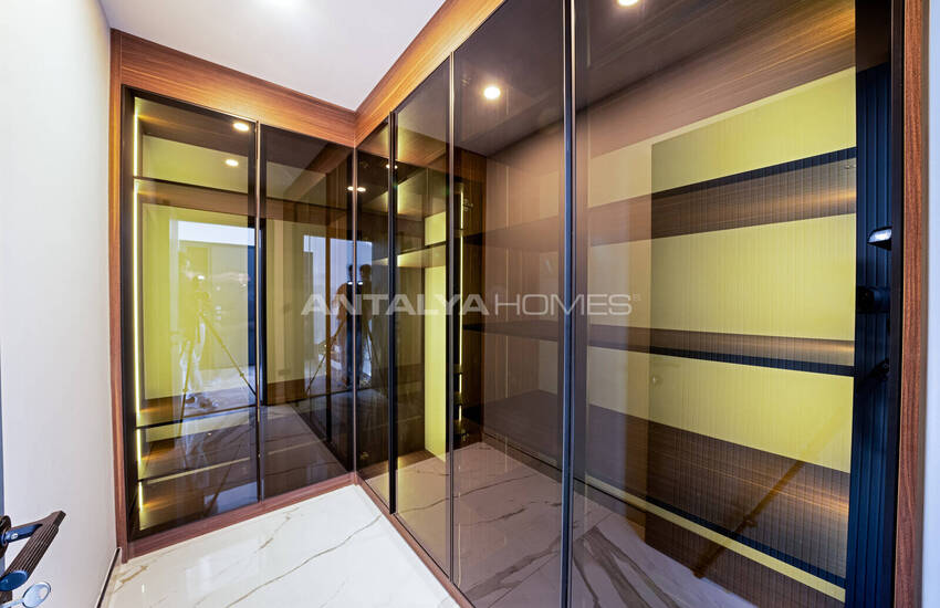 فلل فاخرة مع حديقة خاصة و إطلالة على البحر في ألانيا 20